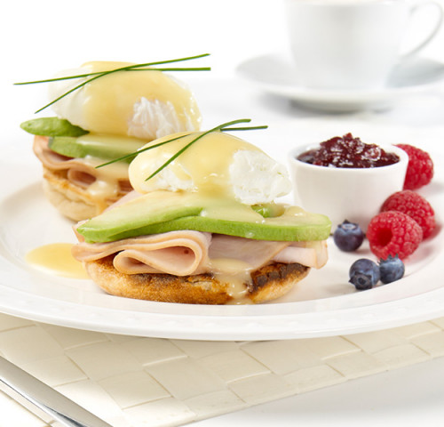 Œufs bénédictines, dinde et avocat Olymel